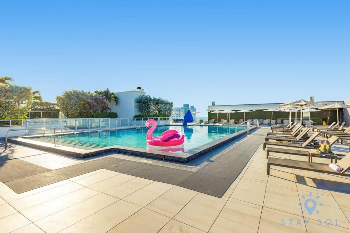 - Rooftop Pool & Hot Tub - Ferienhaus *