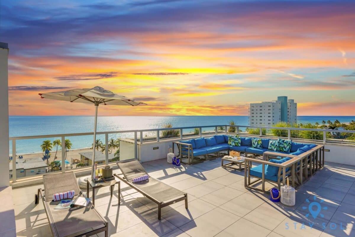 - Rooftop Pool & Hot Tub - * Hollywood